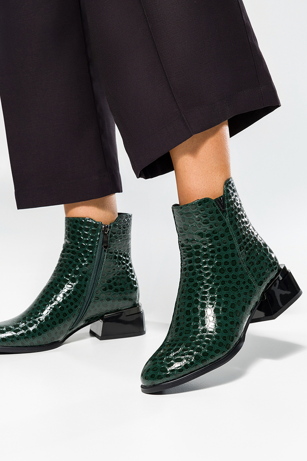 Zielone botki lakierowane damskie na ozdobnym klocku krokodyli wzór Casu BC24X6-G
