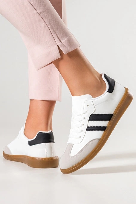 Białe sneakersy damskie buty sportowe na elastycznej płaskiej podeszwie sznurowane Casu D28-31