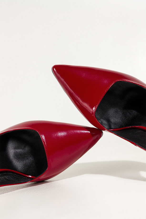 Czerwone czółenka skórzane damskie szpilki lakierowane z odkrytą piętą obcas kieliszek PRODUKT POLSKI Casu 7007-381