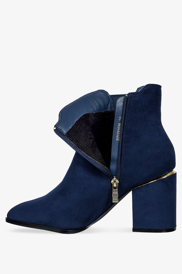 Granatowe botki damskie z gumą na ozdobnym obcasie Casu D212X10-N