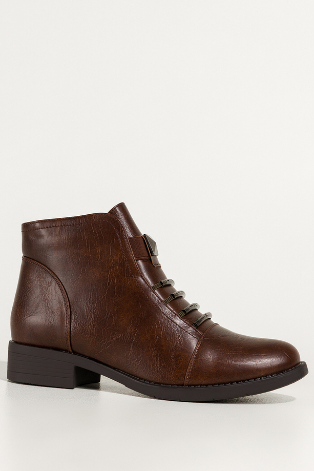 Brązowe botki damskie na szerokim niskim klocku stalowe ozdoby Carla Y-6-8636