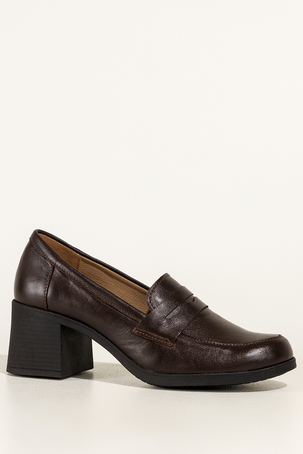 Czekoladowe mokasyny skórzane damskie na szerokim klocku ozdobny pasek PRODUKT POLSKI Casu 2762