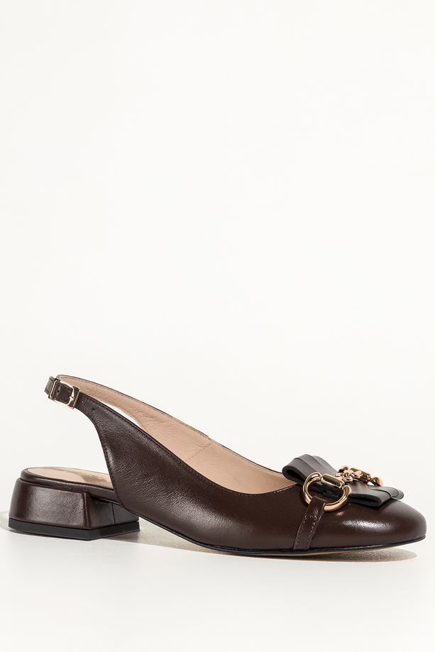 Czekoladowe czółenka skórzane damskie na niskim obcasie odkryta pięta złota ozdoba PRODUKT POLSKI Casu 7074-704