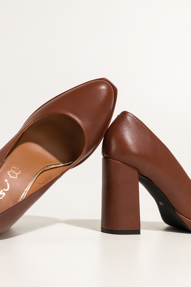 Brązowe czółenka skórzane damskie na słupku PRODUKT POLSKI Casu 7253-806