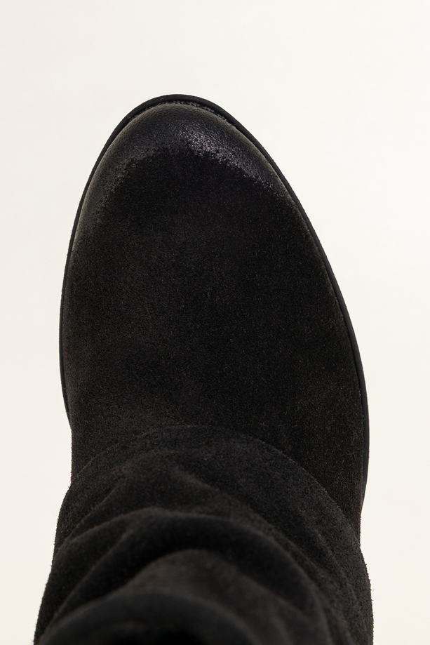 Czarne botki skórzane damskie kowbojki z szeroką marszczoną cholewką stalowa ozdoba ścięty obcas klocek PRODUKT POLSKI Casu 39454