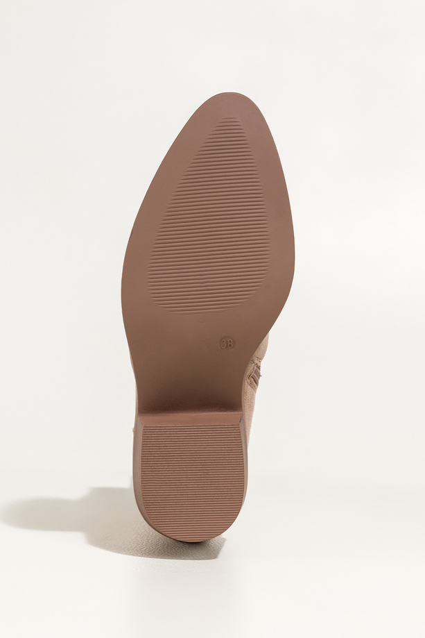 Beżowe botki damskie kowbojki ścięty obcas klocek ażurowa cholewka Carla S7477-7