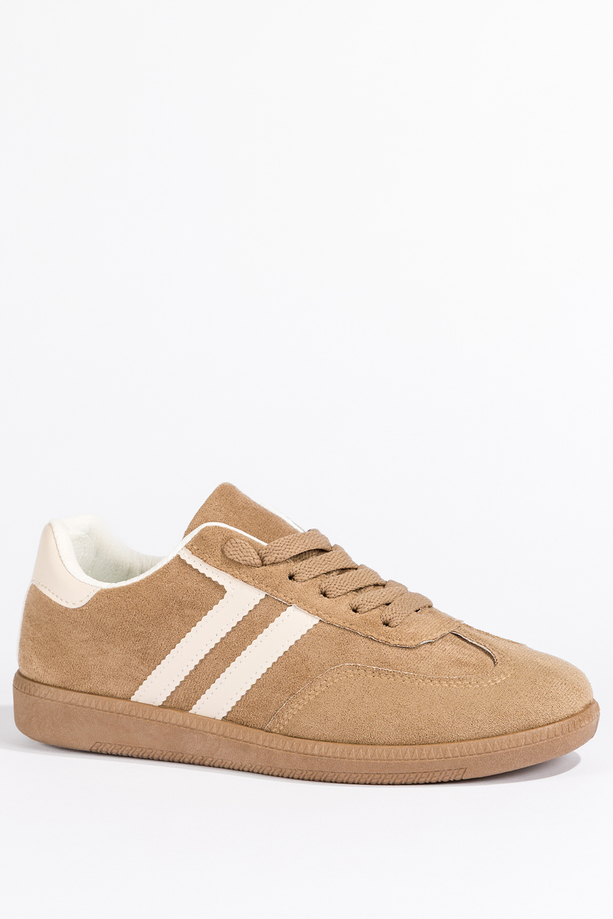 Beżowe sneakersy damskie buty sportowe na elastycznej płaskiej podeszwie podwójne sznurówki kremowe wstawki Casu B-6610