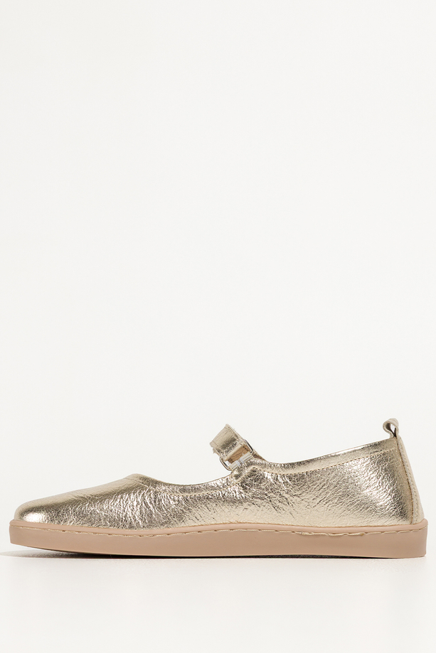 Złote baleriny barefoot skórzane damskie błyszczące szerokie na elastycznej podeszwie pasek na rzep ze złotą ozdobą PRODUKT POLSKI Casu 89793