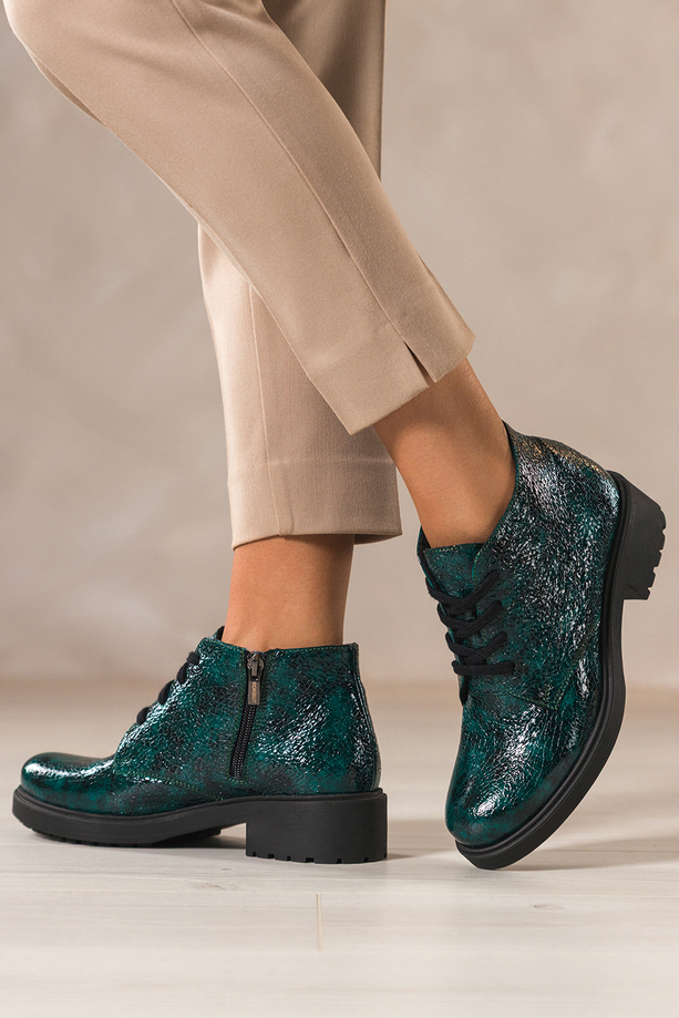 Zielone botki skórzane damskie lakierowane wzór wężowy sznurowane PRODUKT POLSKI Casu 444