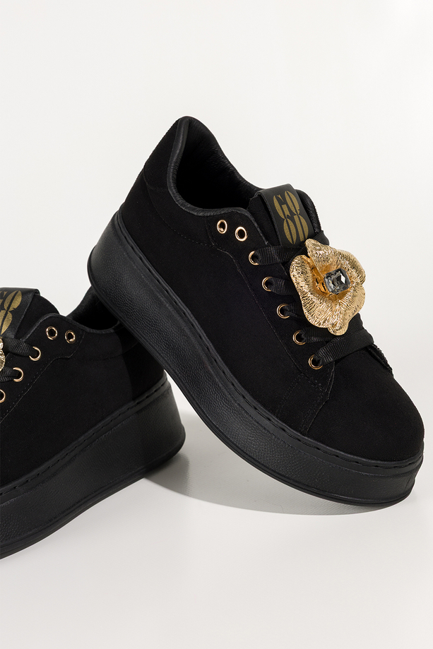 Czarne sneakersy damskie buty sportowe na platformie przy sznurówce złoty kwiat z kryształkiem Casu O-376
