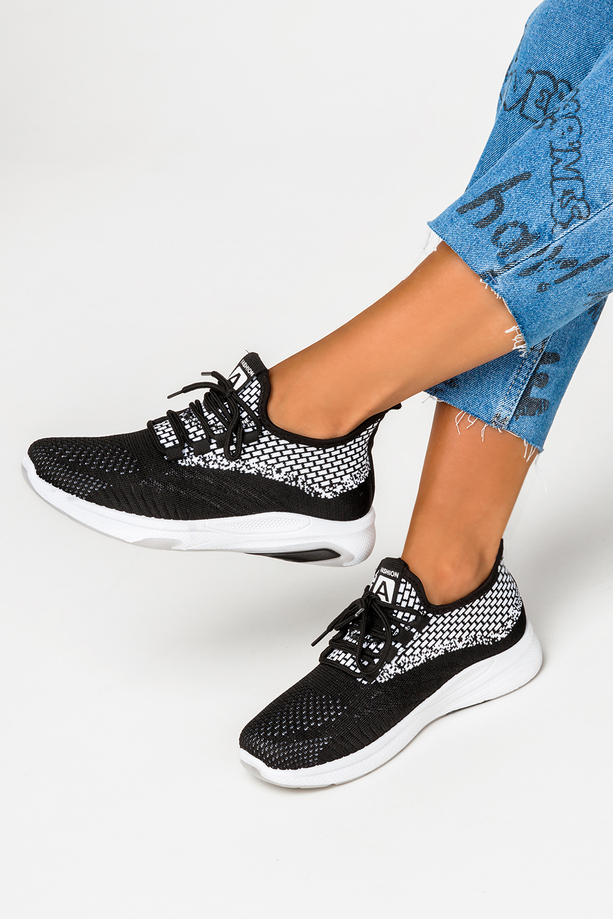 Czarne buty sportowe damskie sznurowane Casu 23-3-21-B