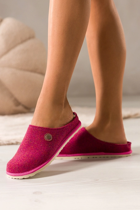 Ciemnoróżowe kapcie damskie Inblu obuwie domowe z wyjmowaną skórzaną wkładką ozdoba XH999952