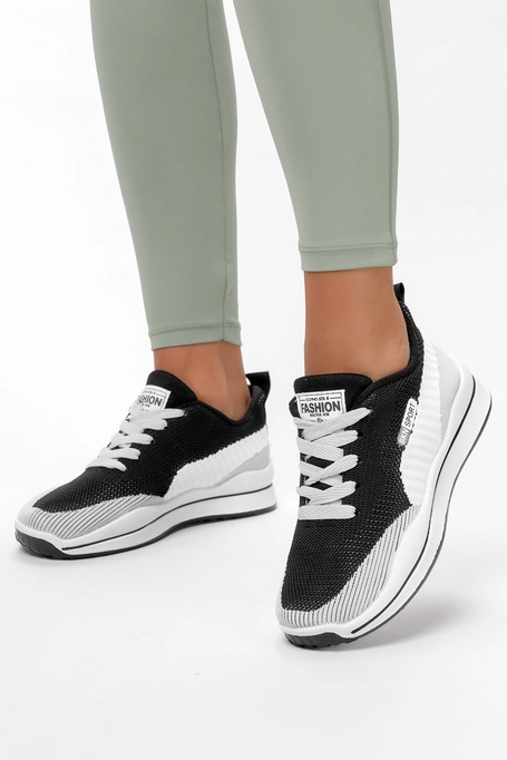 Czarne sneakersy na platformie damskie buty sportowe sznurowane Casu 10-11-21-BG