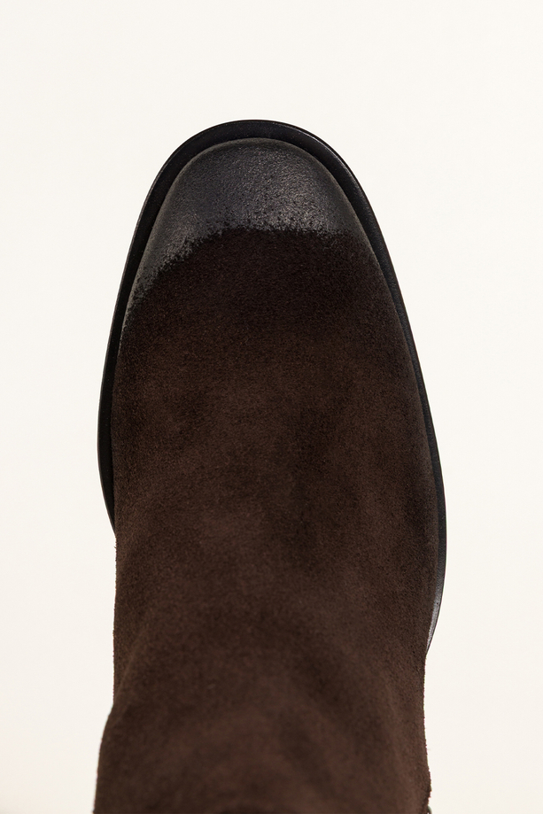 Czekoladowe botki skórzane damskie na szerokim słupku nity na cholewce PRODUKT POLSKI Casu 8863