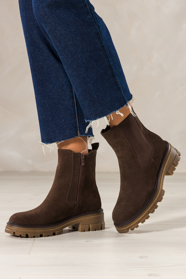 Ciemnobrązowe botki skórzane damskie Sergio Leone na beżowej bieżnikowanej platformie elastyczna guma w cholewce GI74266-H