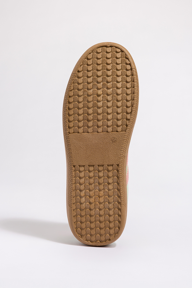 Zielone sneakersy damskie na elastycznej płaskiej podeszwie podwójne sznurówki Casu B-6610
