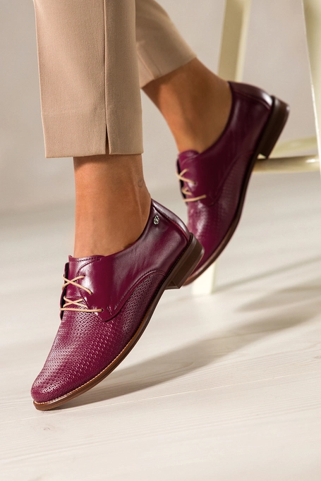 Bordowe półbuty skórzane damskie z wzorkiem płaskie złota ozdoba sznurowane PRODUKT POLSKI Casu 5761-SLTO H