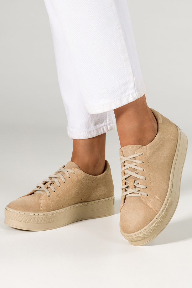 Beżowe sneakersy skórzane damskie creepersy sznurowane PRODUKT POLSKI Casu 2691