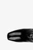 Czarne botki lakierowane na niskim obcasie z gumkami po bokach Casu POLSKA SKÓRA 4133-Z