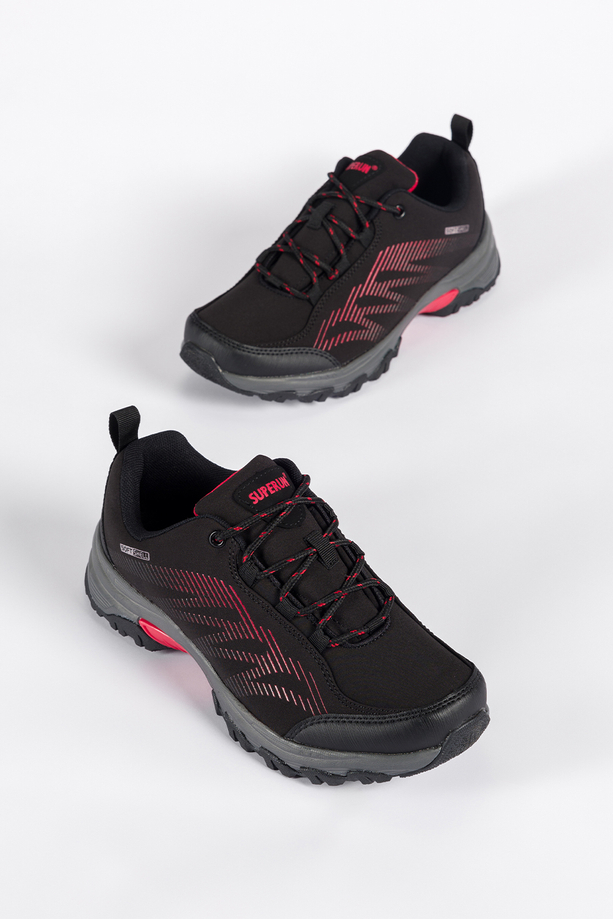 Czarne buty trekkingowe damskie buty sportowe softshell na bieżnikowanej podeszwie sznurowane czerwone wstawki Carla 8046