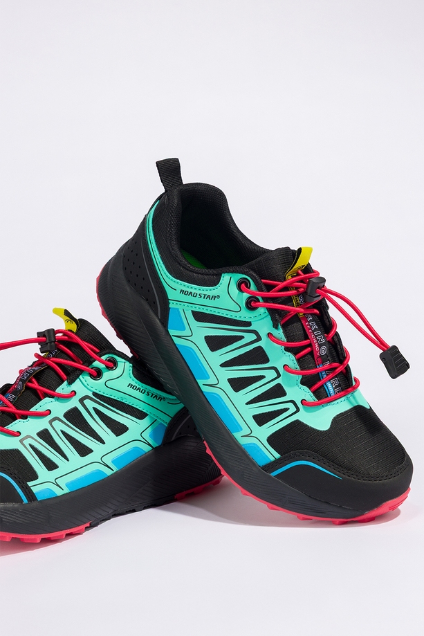 Czarne buty sportowe trekkingowe damskie na bieżnikowanej podeszwie z regulowaną elastyczną sznurówką pistacjowe wstawki Casu 2505-7W