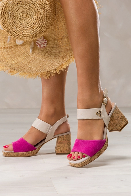 Fuksjowe sandały skórzane damskie Sergio Leone na szerokim ozdobnym klocku złote ozdoby SK571-S-CA