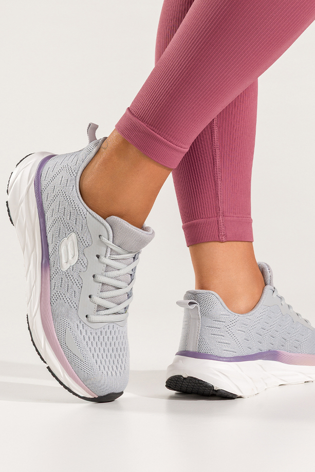Szare sneakersy damskie buty sportowe na siłownię na białej platformie ze żłobieniami fioletowe wstawki sznurowane Casu GF-JX647