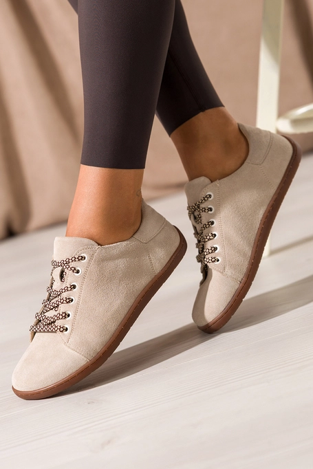 Beżowe buty barefoot skórzane zamszowe damskie szerokie na elastycznej płaskiej podeszwie sznurowane PRODUKT POLSKI Casu N1120