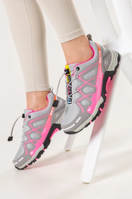 Szare buty sportowe trekkingowe damskie na bieżnikowanej podeszwie z regulowaną elastyczną sznurówką Casu 2101-12W