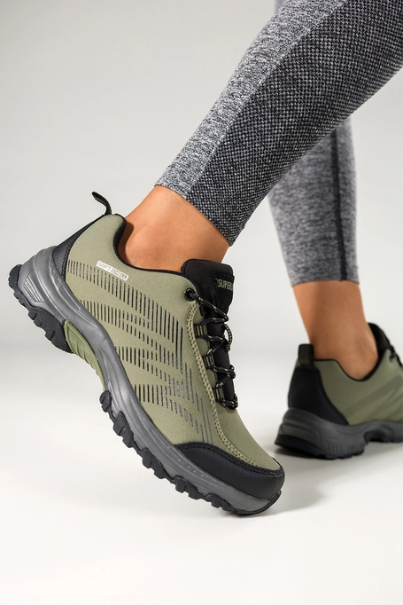 Zielone buty trekkingowe damskie buty sportowe softshell na bieżnikowanej podeszwie sznurowane czarne wstawki Carla 8046