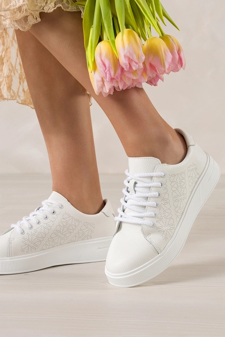 Białe sneakersy skórzane damskie Sergio Leone ażurowe na platformie sznurowane SP-114-CA