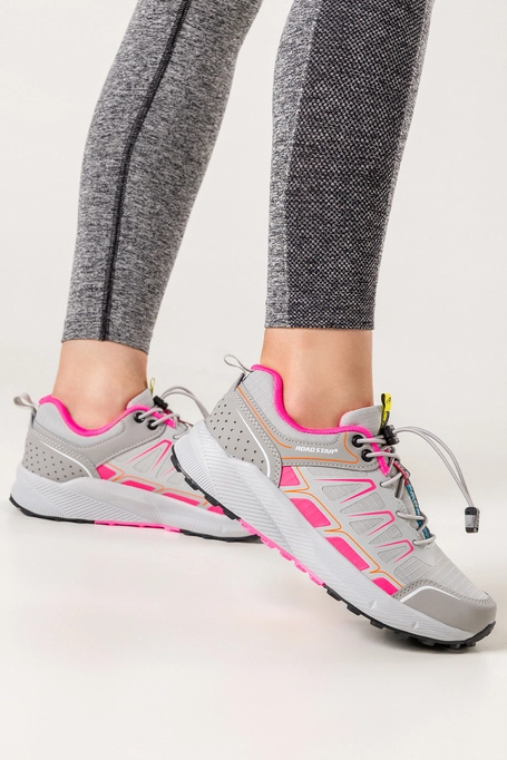 Szare buty sportowe trekkingowe damskie na podeszwie ze żłobieniami z regulowaną elastyczną sznurówką Casu 2505-8W