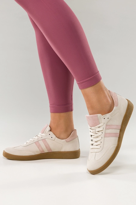 Kremowe sneakersy skórzane damskie buty sportowe z różowymi wstawkami sznurowane PRODUKT POLSKI Casu N1068